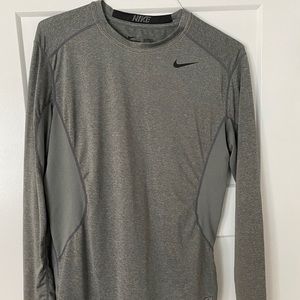 NIKE Pro Combat DRI-FIT Fitted Men's Size Medium Long Sleeve Shirt